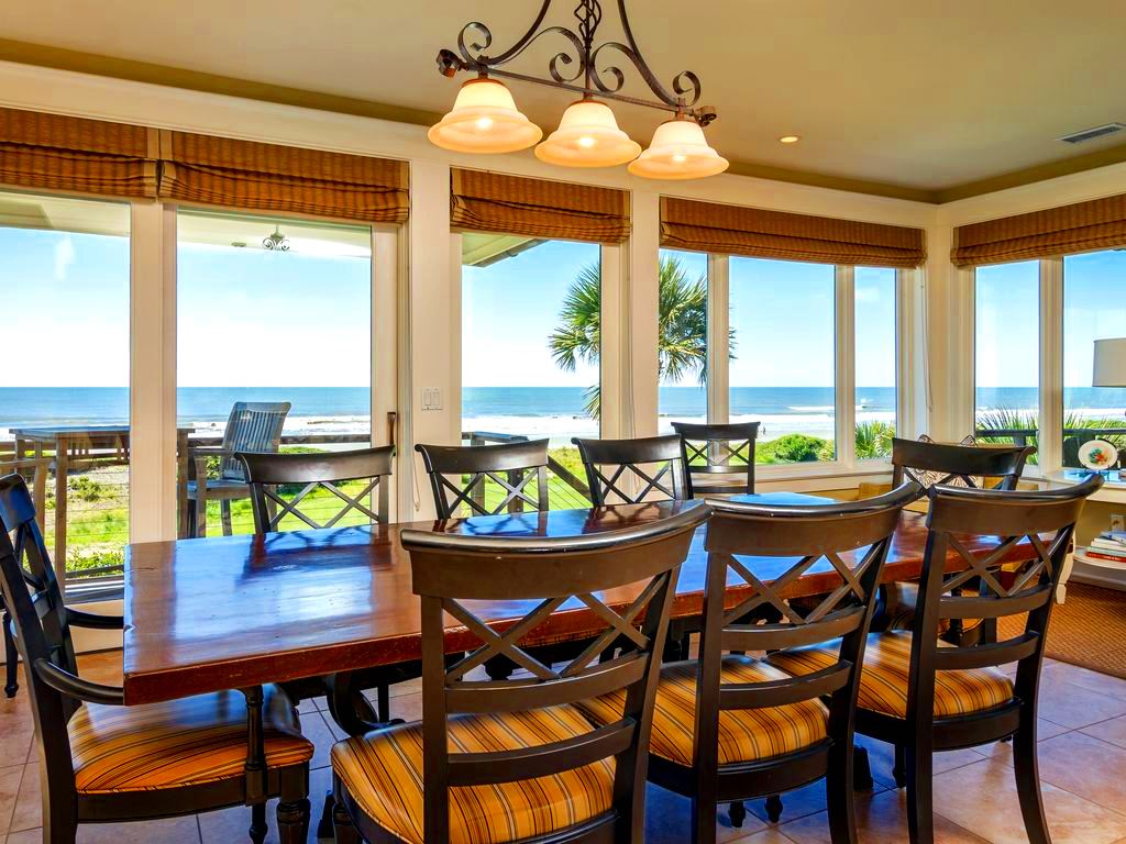 holiday dining table on Kiawah